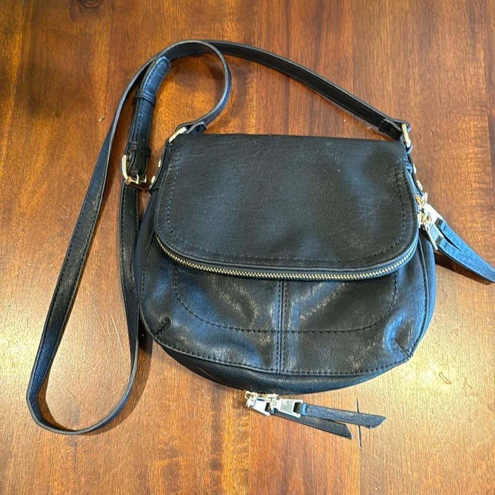 Antik Kraft Black Faux Leather Crossbody Bag | Adjustable Strap Zip Flap Purse - Picture 3 of 13